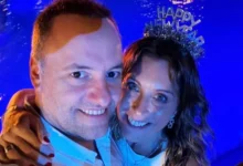 Manuel Adorni y su esposa Bettina Angeletti