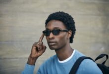 Diseño conceptual de las gafas inteligentes Nothing con cámaras y micrófonos integrados