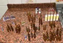 Imagen de ampollas de propofol en una cocina