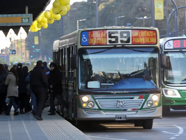 Colectivos en el Área Metropolitana de Buenos Aires