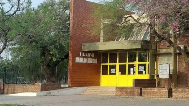 Imagen de la Escuela N° 40 Mariano Moreno de San Cristóbal después del tiroteo