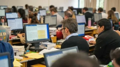 Imagen de un juez electoral en una sala de audiencias
