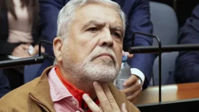 Julio De Vido en una imagen reciente, con una expresión de preocupación y cansancio