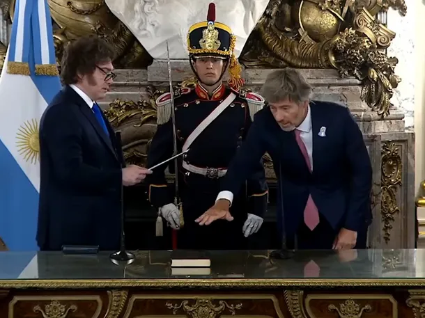 Imagen del ministro de Justicia, Juan Bautista Mahiques, y su hermano Esteban Mahiques