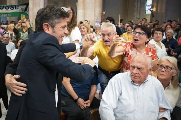 Kicillof en la misa en homenaje al Papa Francisco