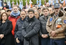 Axel Kicillof en la ceremonia central por el Día del Veterano y de los Caídos en la Guerra de Malvinas