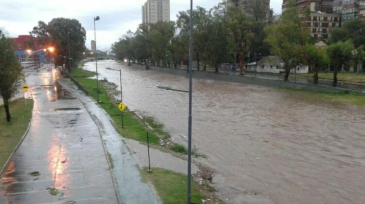 Imagen de la Costanera de Córdoba inundada