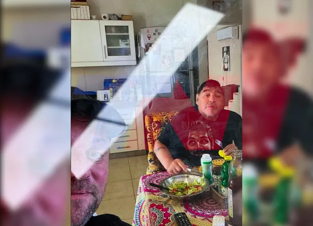 Foto de Diego Maradona y Maximiliano Pomargo tomada cinco días antes de la muerte de Maradona