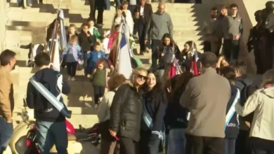 La bandera de Israel ondea en el Monumento a la Bandera de Rosario