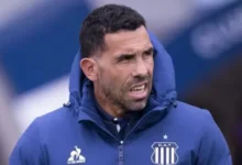 Imagen del estadio Mario Alberto Kempes con los jugadores de Talleres y Boca en el campo