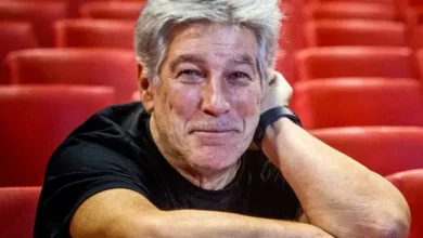 Pachu Peña y Paula Paparella sonríen juntos en una foto