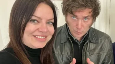Sandra Pettovello y Javier Milei en una reunión oficial