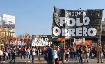 Imagen de una movilización de organizaciones sociales en la calle