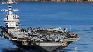 Portaaviones USS Nimitz y destructor USS Gridley en ejercicios militares conjuntos