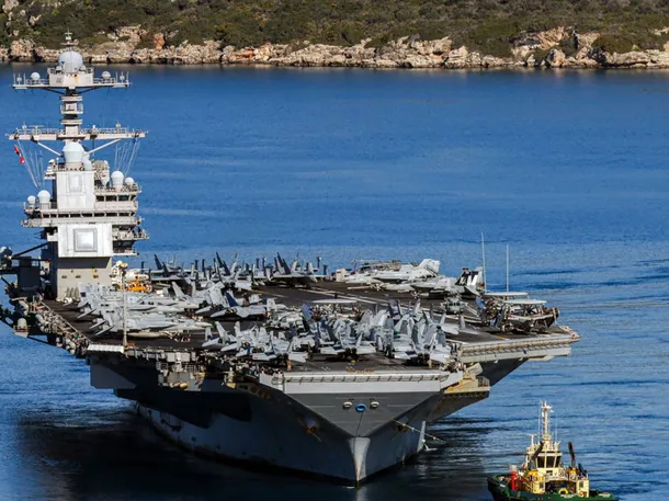 Portaaviones USS Nimitz y destructor USS Gridley en ejercicios militares conjuntos