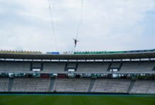 Imagen de un atleta de slackline en acción