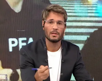 Tomás Dente en el aire