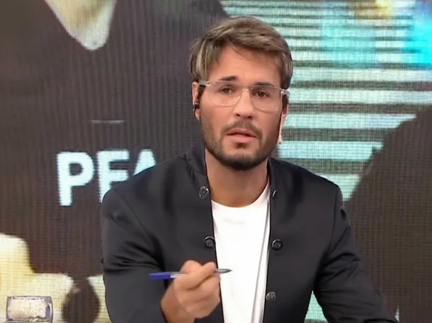 Tomás Dente durante una emisión de su programa en Crónica TV