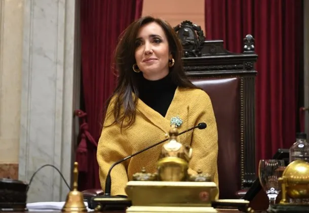 Victoria Villarruel habla en un acto en Chivilcoy