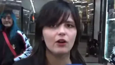 Una joven busca a su novio infiel en la cola de Miniso