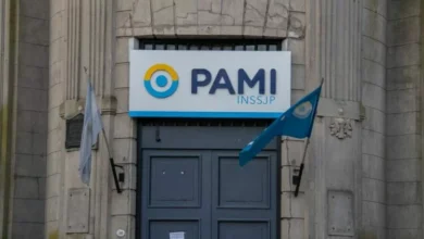 Imagen de una persona mayor con problemas de visión