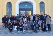 Jóvenes visitando un museo en Córdoba como parte del programa 'Soy Cordobés'