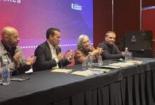 Imagen de la presentación de las obras de Susana Romano Sued y Susana Cabuchi en la Feria del Libro de Buenos Aires