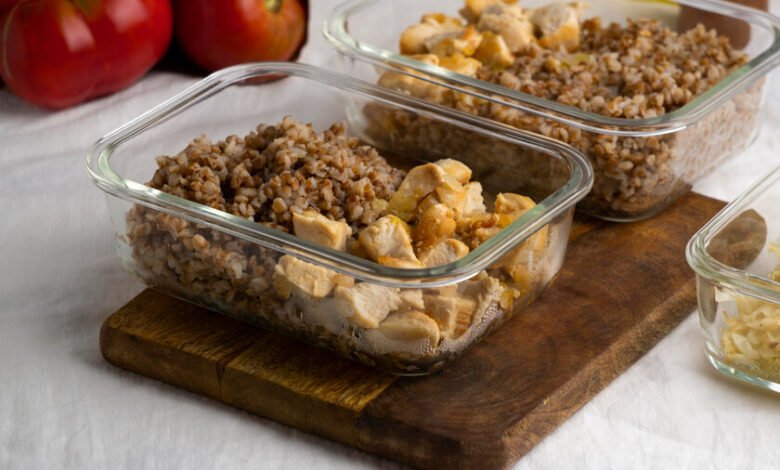 Táper con comida recalentada, un peligro para la salud