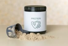 Imagen de un plato de comida saludable con proteína