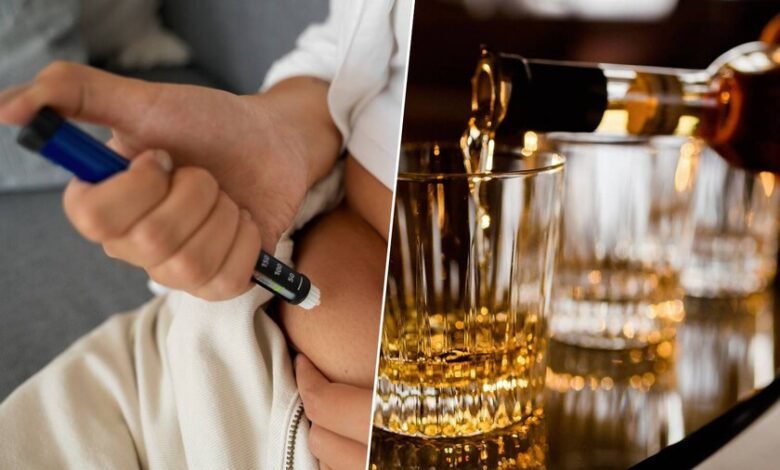 Una imagen de una persona sosteniendo una botella de alcohol, con un fondo de medicamentos y un titular que dice 'Ozempic y alcoholismo'