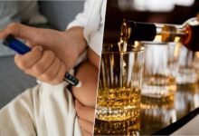 Imagen de una persona sosteniendo una botella de alcohol, con un fondo de medicamentos y un titular que dice 'Ozempic: La esperanza en el tratamiento del alcoholismo'