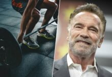 Arnold Schwarzenegger entrenando en el gimnasio