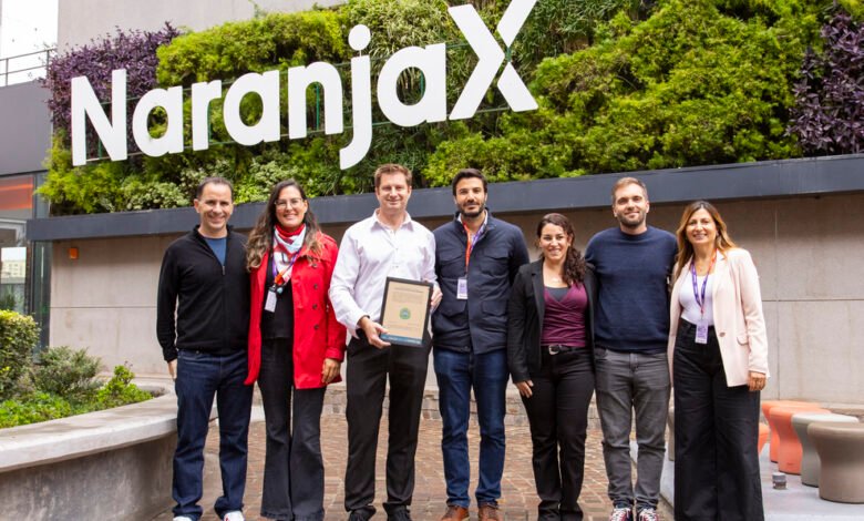 Entrega del certificado de Registro de Huella de Carbono a Naranja X