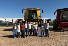 Imagen de la entrega del certificado de Registro de Huella de Carbono a CNH Argentina