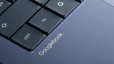Imagen del nuevo Googlebook con glowbar y lector de huellas dactilares