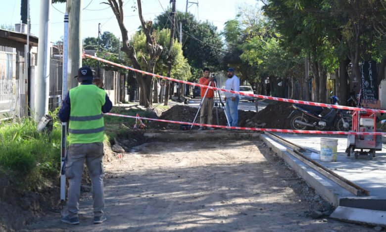 Obras de pavimentación y cloacas en barrio Liceo 3ª Sección, Córdoba