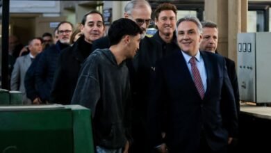 Gobernador Martín Llaryora anunciando el fondo para las escuelas técnicas