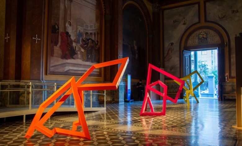 Imagen de la muestra de Luis Bernardi en la Capilla del Buen Pastor