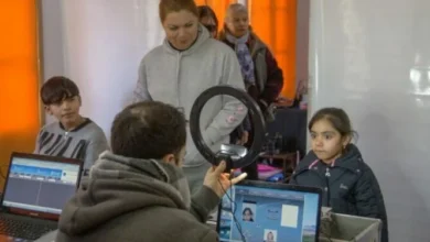 Imagen del Operativo DNI en acción, con personal del Registro Civil atendiendo a vecinos