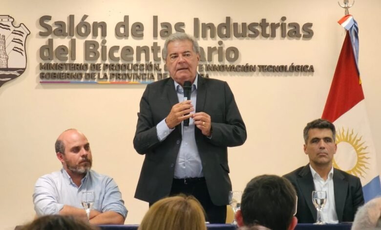 Imagen de la entrega de promociones industriales en Córdoba