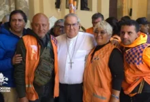 Monseñor Rossi recibe a los "naranjitas" en la Catedral