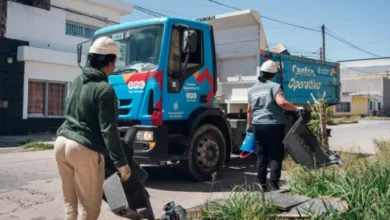Operativo de descacharreo en un barrio de Córdoba