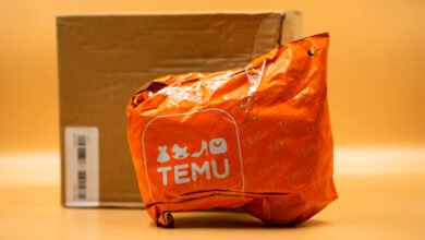 Logo de Temu con un sello de prohibido
