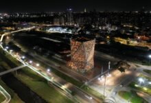 Edificios públicos de Córdoba iluminados de amarillo