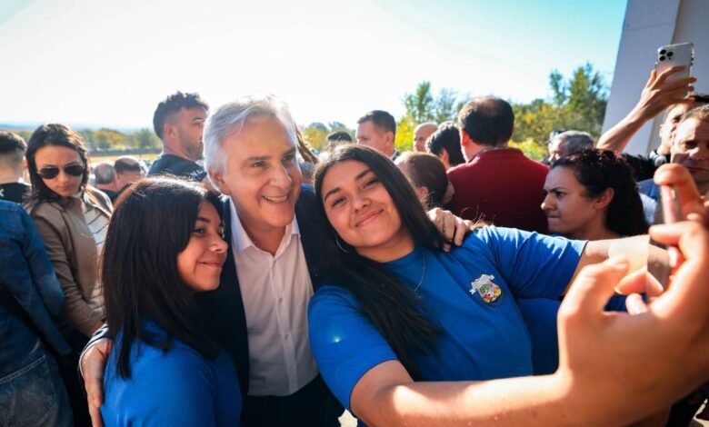 Inauguración del nuevo edificio del IPEM N° 438 en Villa Ciudad Parque