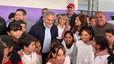 Gobernador Llaryora en el departamento Minas