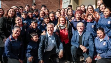 El gobernador Martín Llaryora durante su gira por Río Segundo
