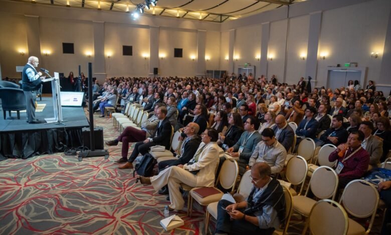 Imagen de la ciudad de Córdoba, con el título 'Córdoba se consolida como líder en congresos y convenciones'