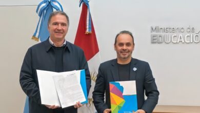 Firma del convenio entre el Ministerio de Educación y el Ente Metropolitano Córdoba para impulsar prácticas laborales para estudiantes