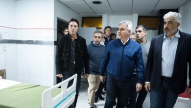 Gobernador Llaryora entrega ambulancias en Marcos Juárez
